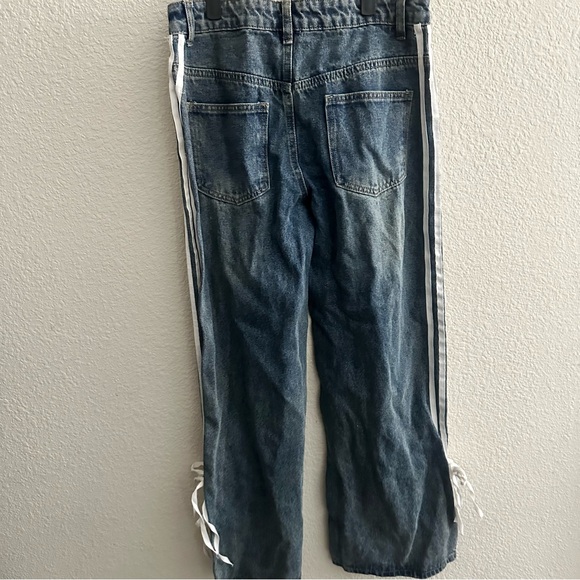 NWOT Edikted Blue Washed Low Rise Bow Ribbon Baggy Jeans - Picture 11 of 11